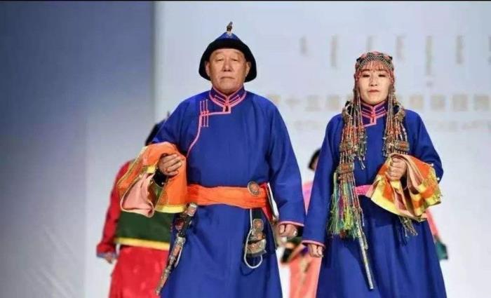 「齐齐哈尔民俗文化」达斡尔族的服装代表着什么意思