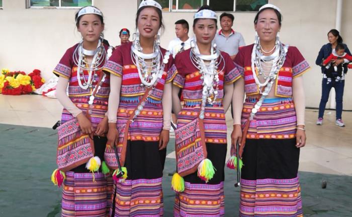 西藏林芝第二届旅游文化节民族服饰定制